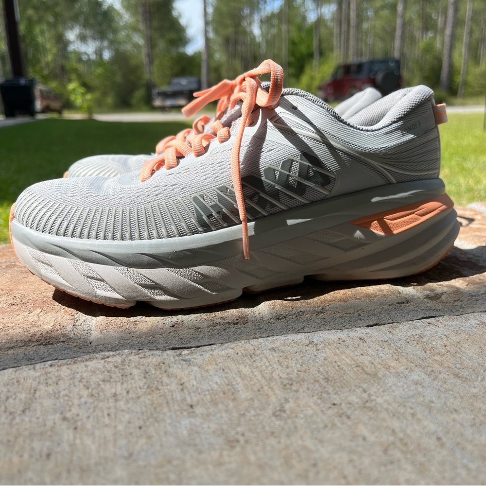 Hoka One One Bondi 7 Gray and Coral Women's Running Shoes - Picture 3 of 4